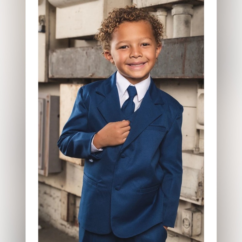 Suit Set 5 pieces Jacket Pants Shirt Vest Tie Kids Boys‎ Sz 5 Peanut Butter
